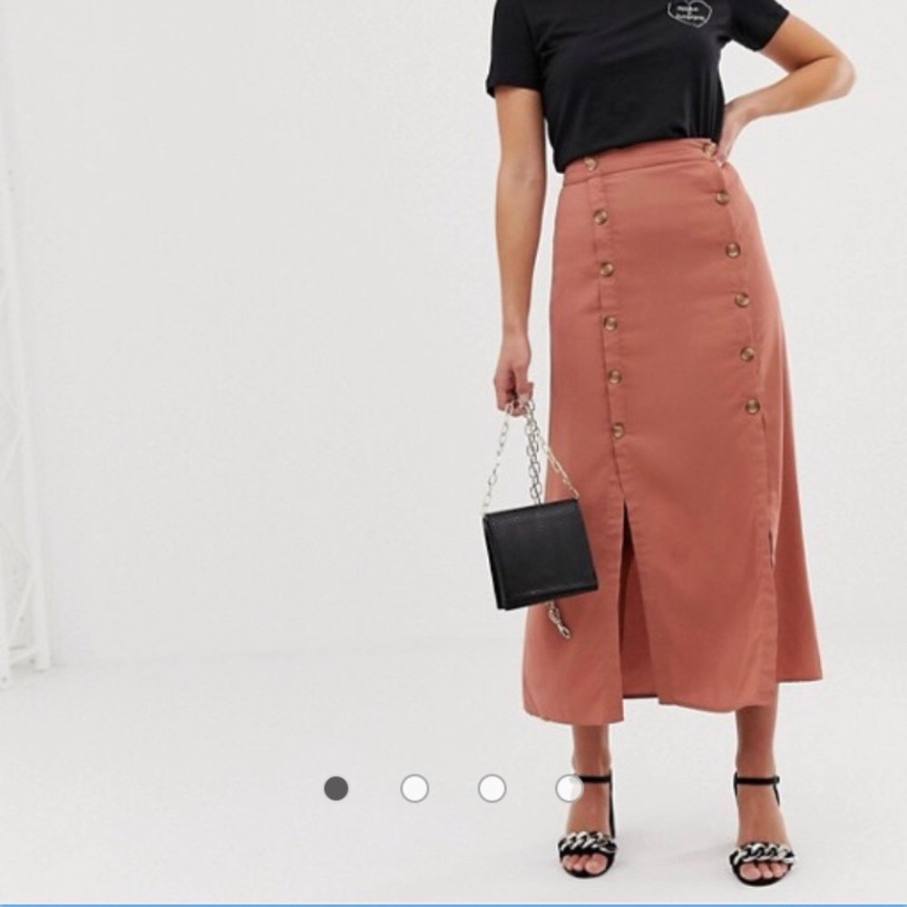 Slit midaxi skirt